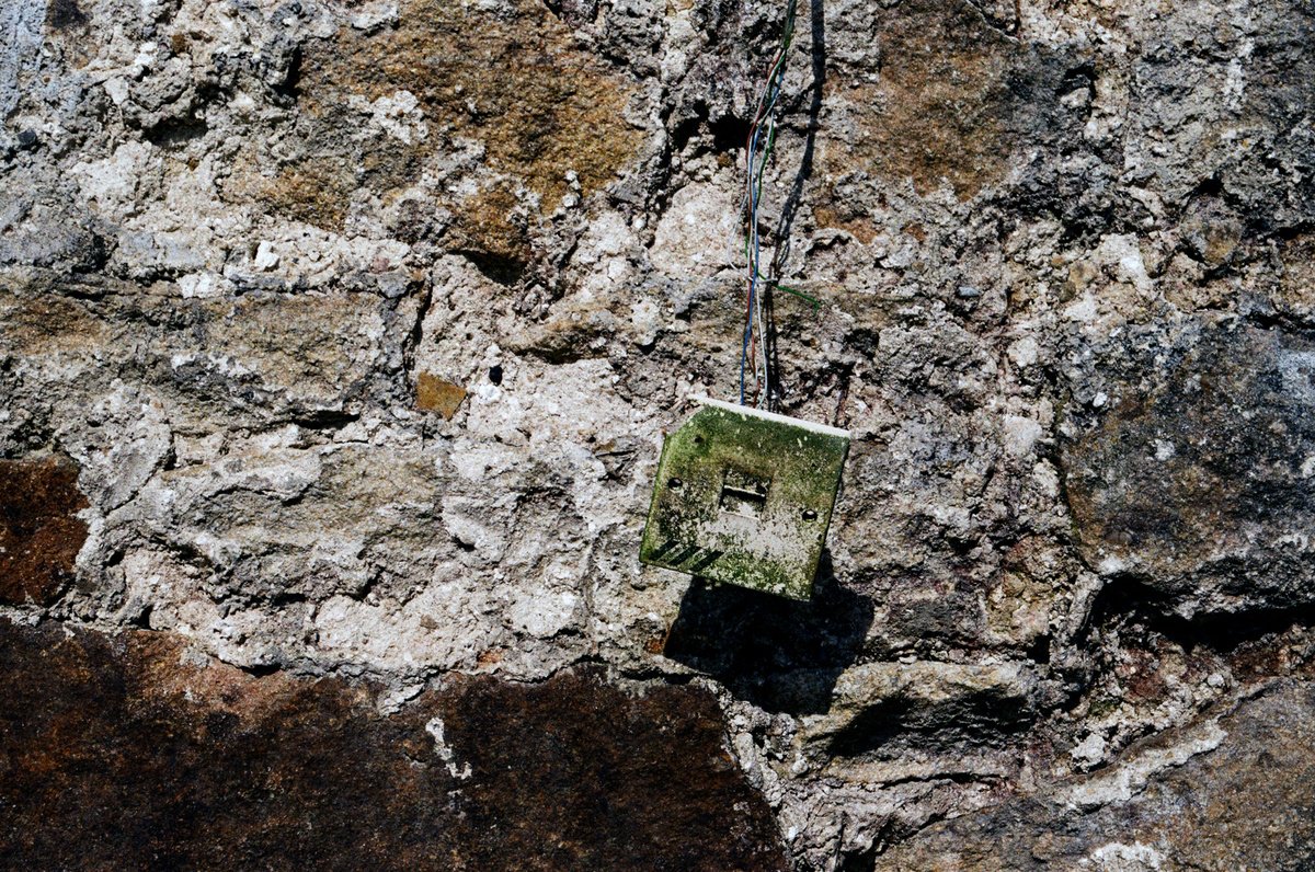 Photorealistic Still Life Photograph By Justice Hyde, 36 X 24", Call Failed - Unmounted, Original Artwork