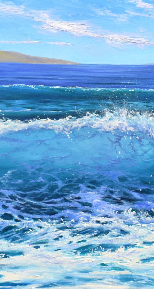 Rolling Wave by Yulia Nikonova