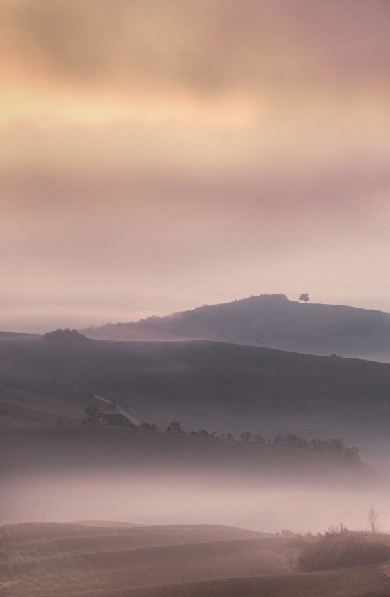 A tuscan homestead at dawn (2)