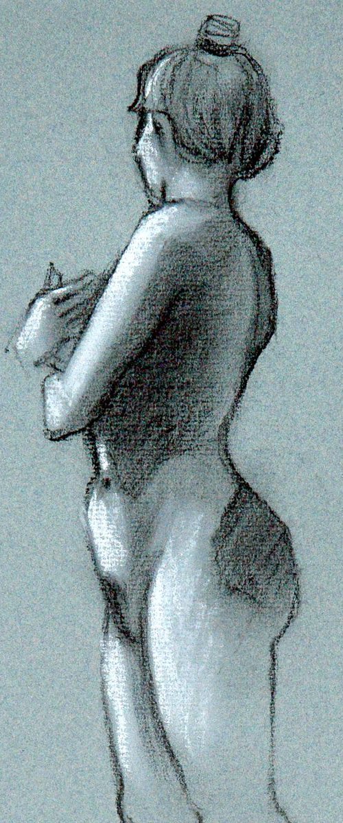 Life drawing of standing girl by Isabel Hutchison