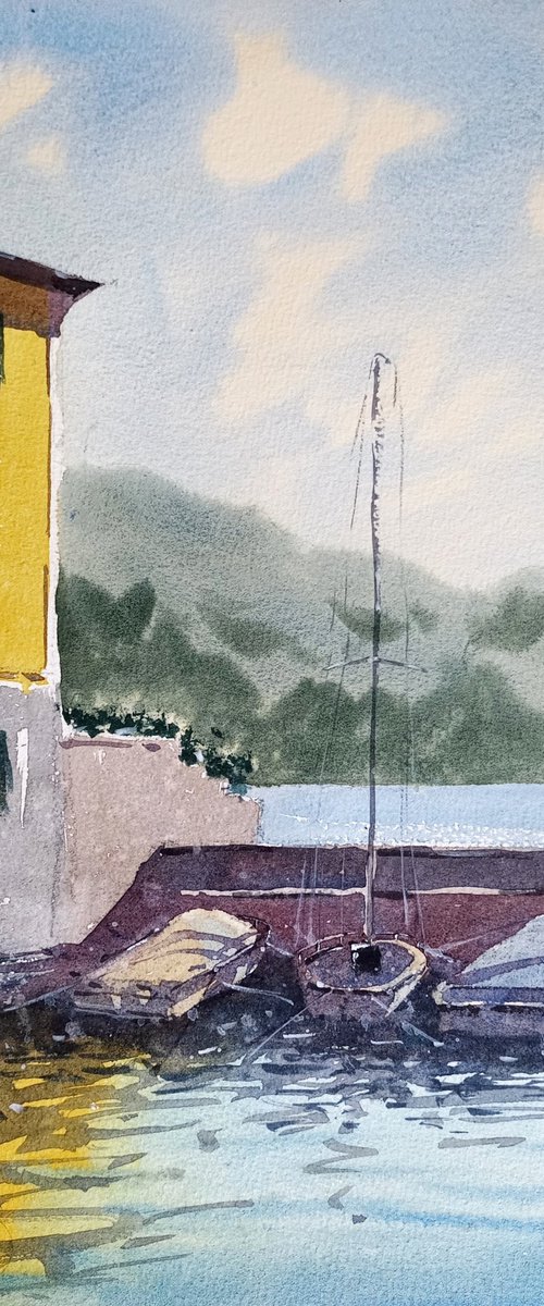 The Yellow house in Mandello by Tollo Pozzi