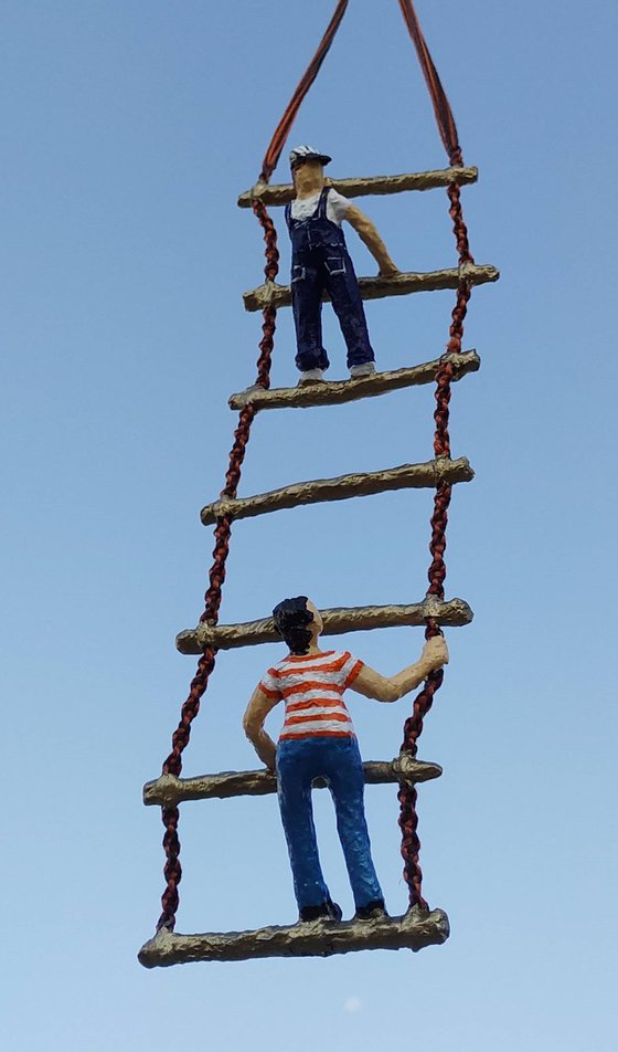 Ladder climber - Paper Sculpture