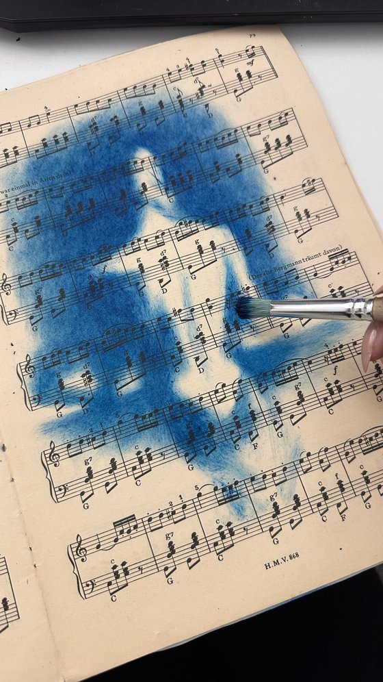 Muse №6 - Blue Moonlight Woman Playing Piano