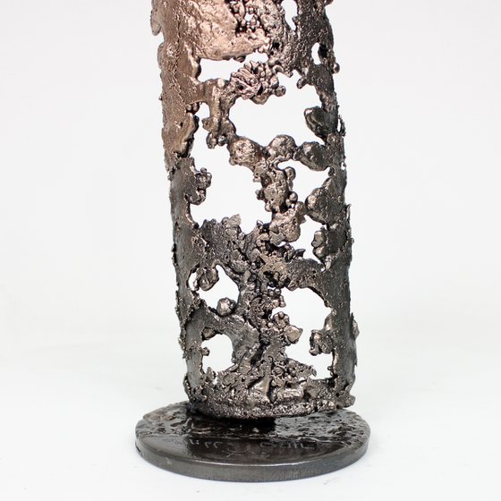 Spray can 9-22 - Bomb spray metal sculpture steel and bronze