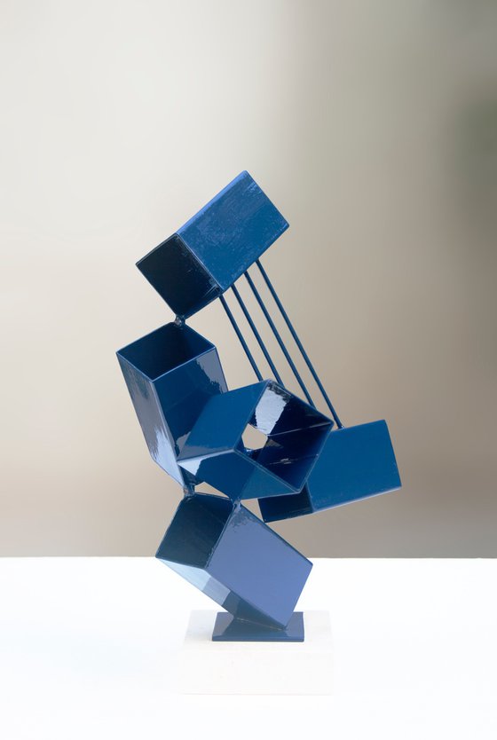 Tensioned Cubic Spaces I