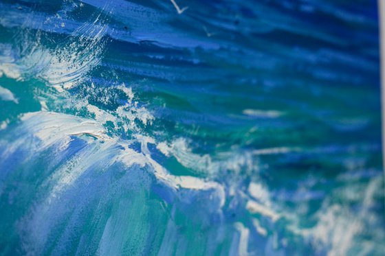 Ocean wave break