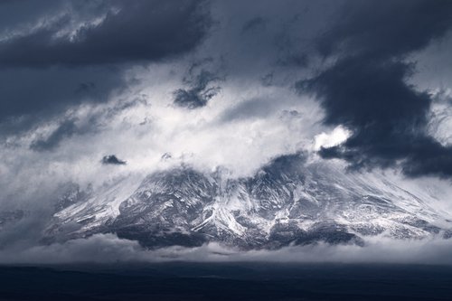 Licancabur, pendant l'orage by Rémi Carbonaro