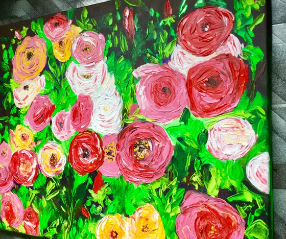 WHITE PINK YELLOW RED  ROSES IN A GARDEN palette knife modern still life  flowers office home decor gift