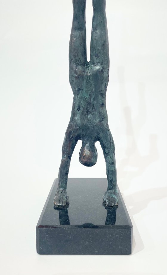 Acrobats Balance, no.VI/VIII