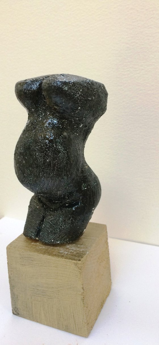 Sculpture... Earth Mother