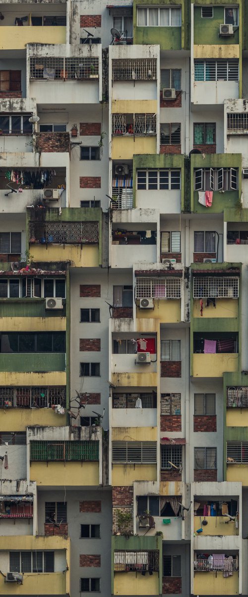 Vertical Domino No.2 by Serge Horta