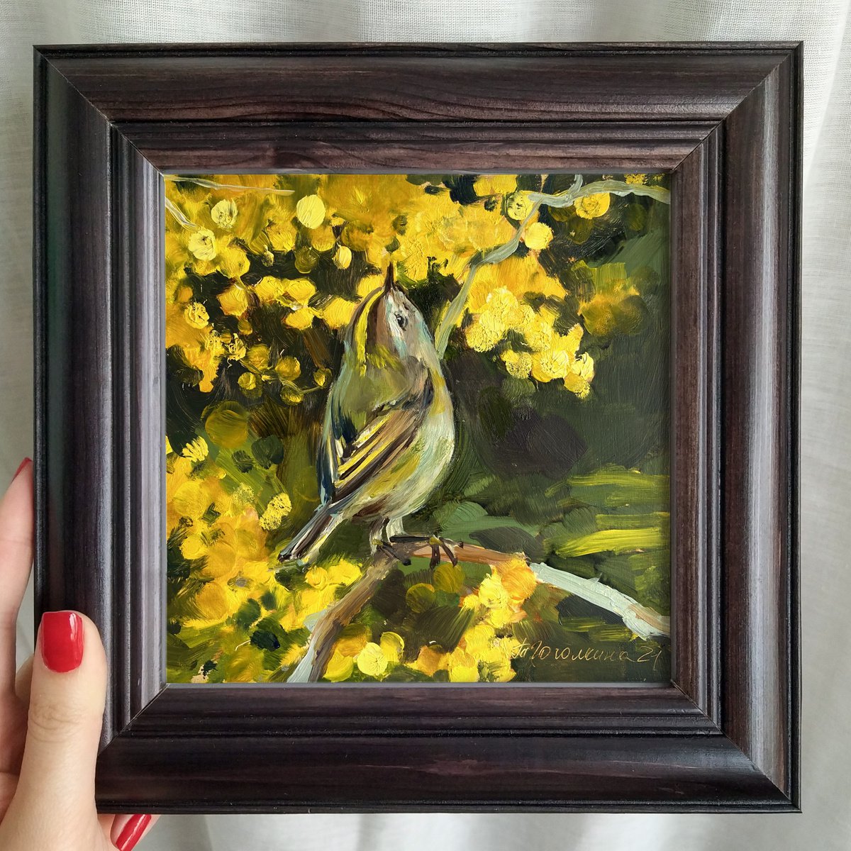 Goldcrest bird by Tatiana Gogolkina