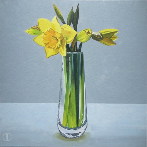 Daffodils In A Glass Vase 2 by Joseph Lynch