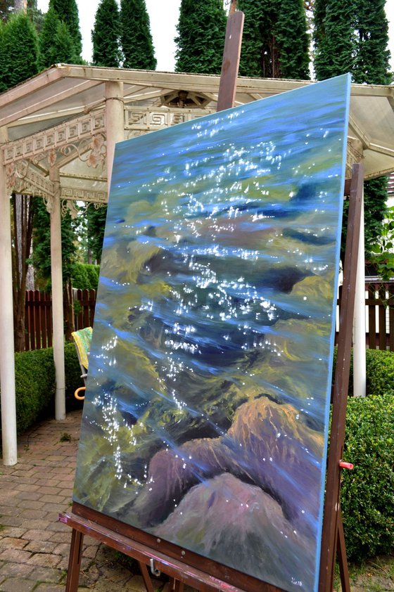 Music of the sea. Transparent water. Large