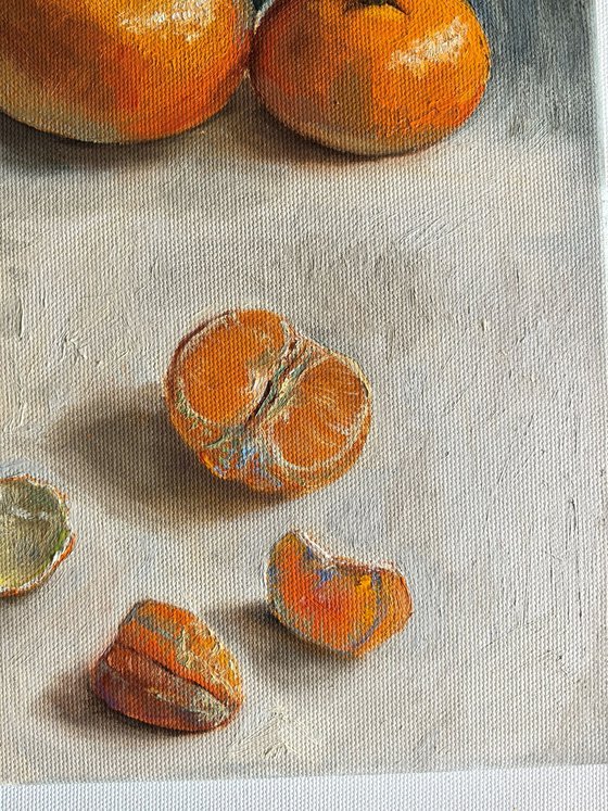 Tangerines in glass bowl