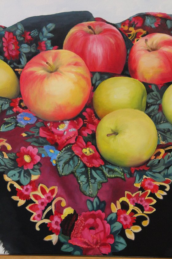 Apples. Russian patterns
