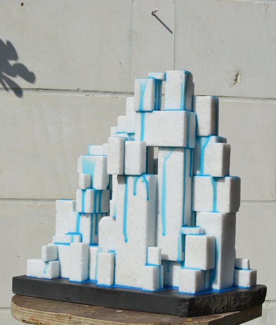 "Noble Deconstructivism"