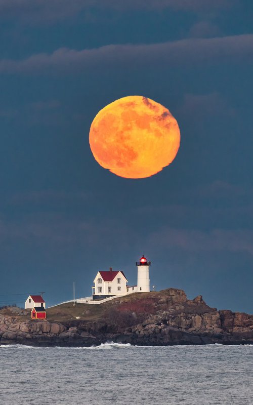 Moonrise, Nubble Light by Francois de Melogue