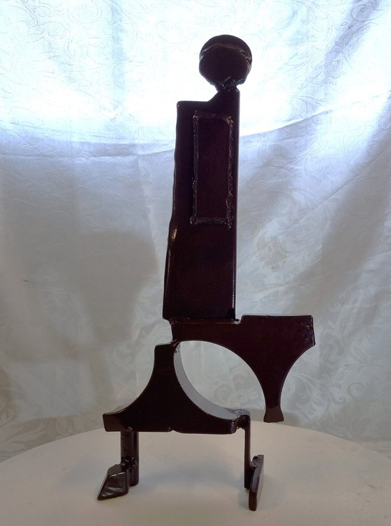 Tribune IV