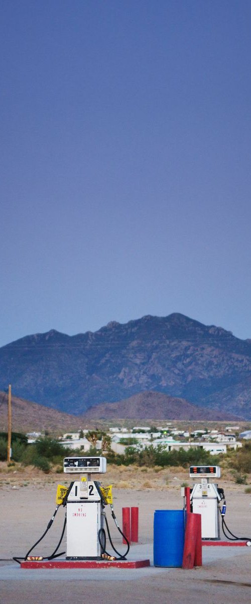 Dolan Springs, Arizona by Tom Hanslien