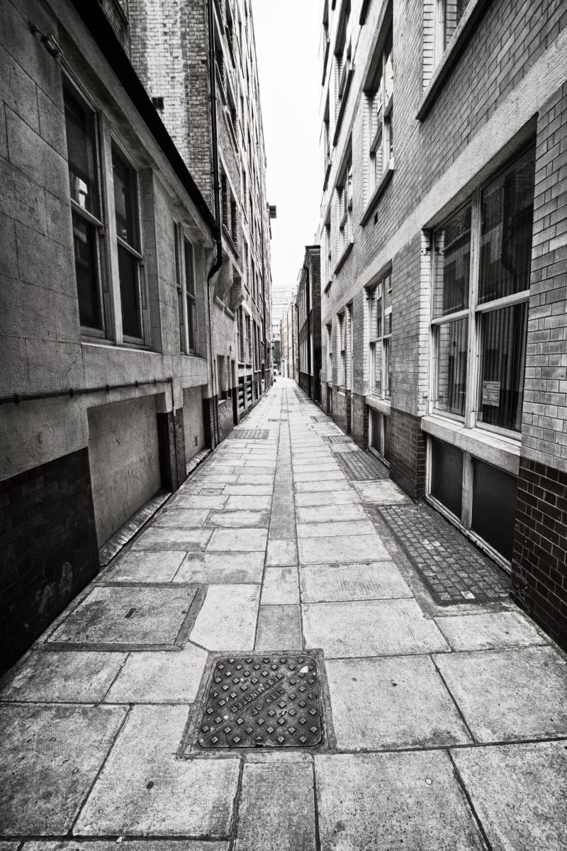 Westminster alley by Artur  Salisz