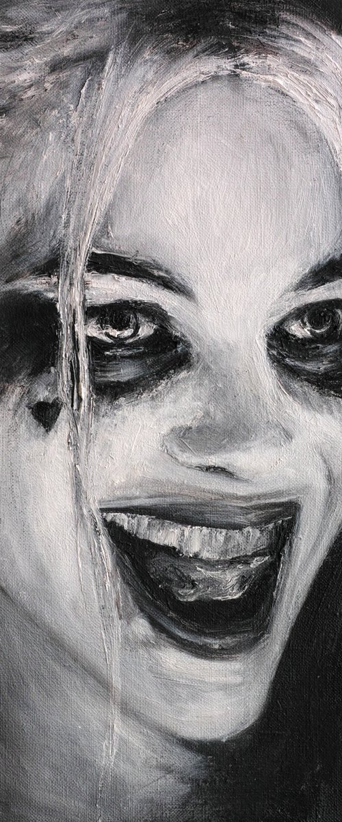 Quinn's smile by Maxence Ma