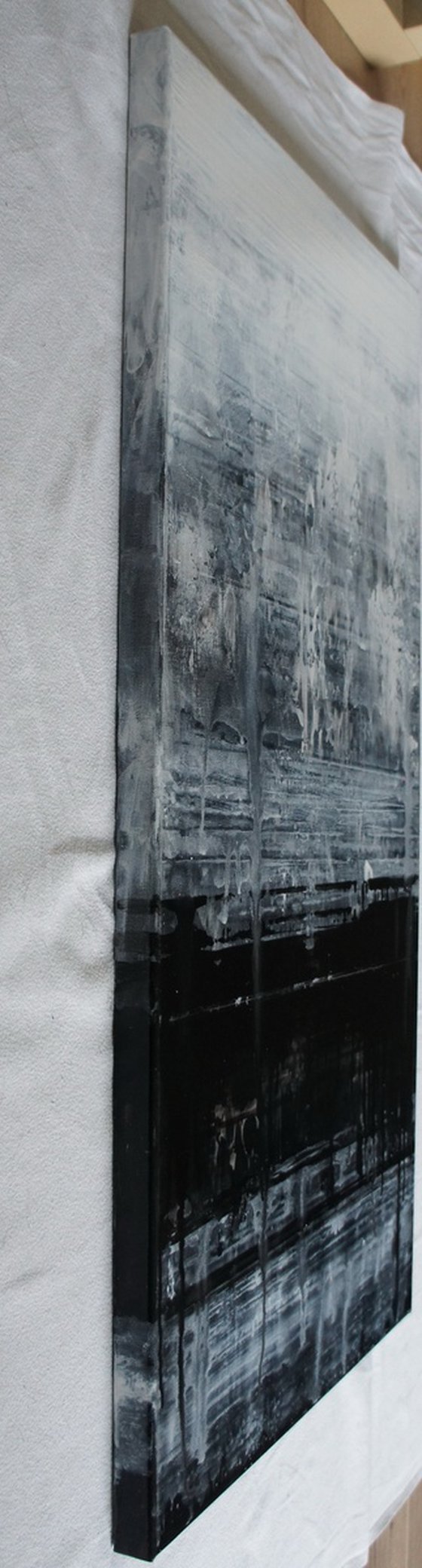 Veiled V (50 x 100 cm) XL (20 x 40 inches)