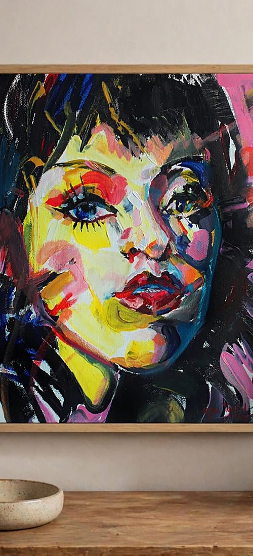 Gloria - portrait of a brunette girl by Iryna Tymkul