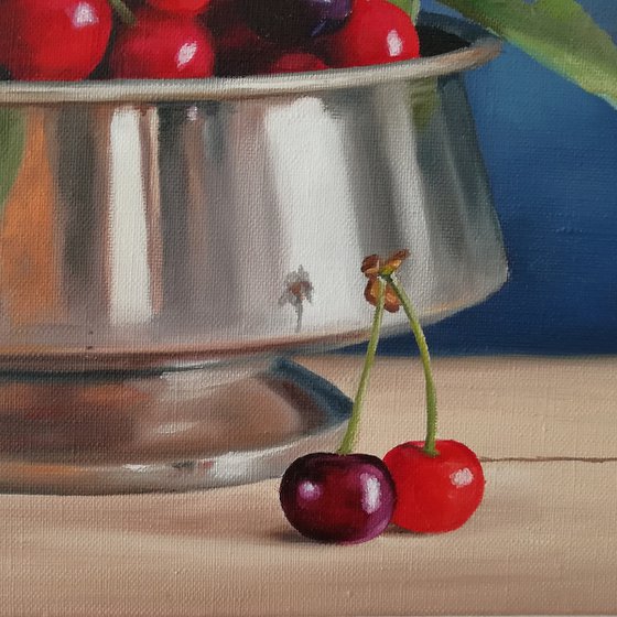 Cherries in a bowl