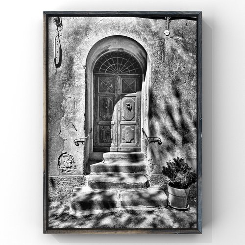 WL#130 old door II by Mattia Paoli