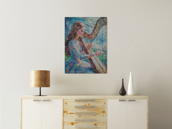 Playing a harp (n.705)