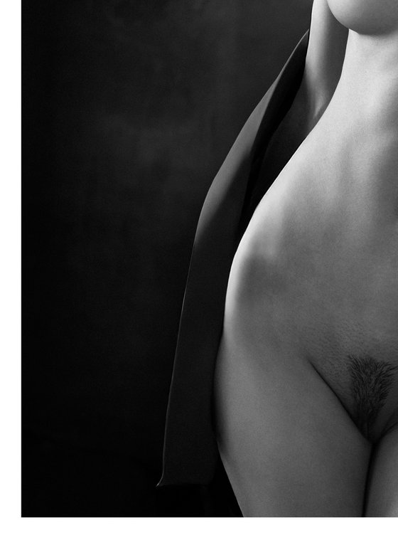 Smell of smoke. Nude.