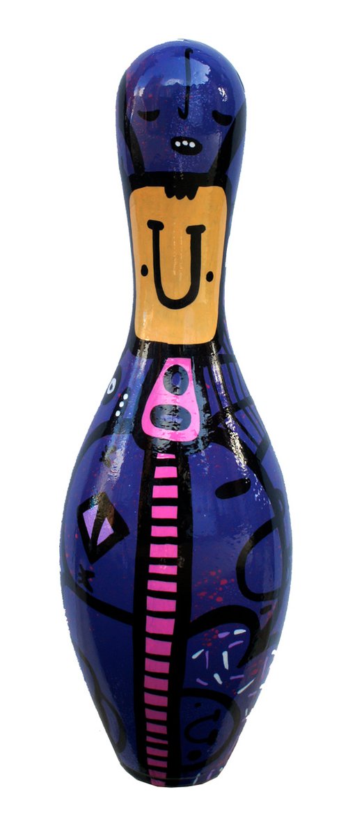 Happy Pin (Violet) by Kev Munday