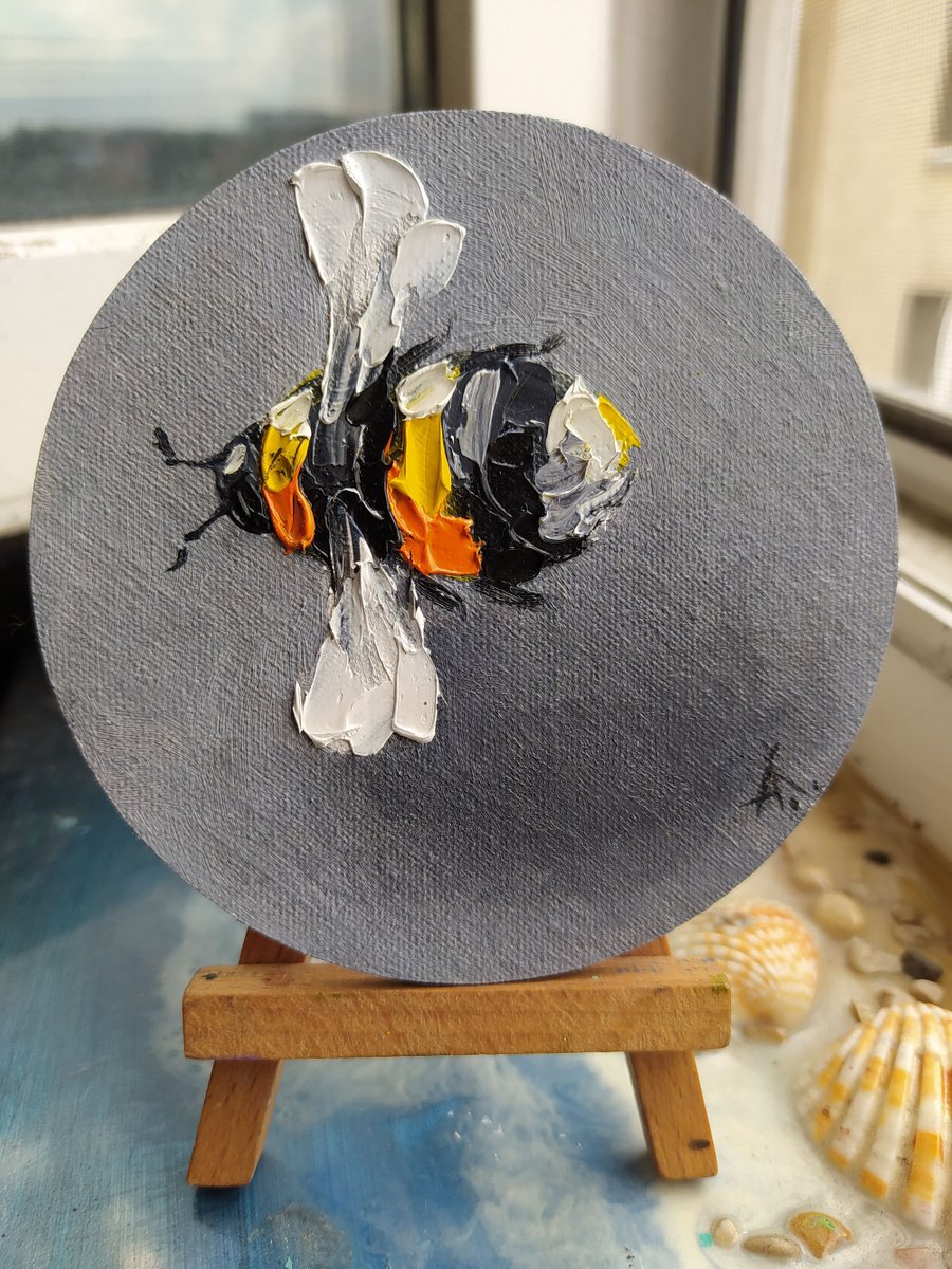 ?umblebee - small painting, oil painting, round canvas, postcard, bumblebee, bumblebee oil... by Anastasia Kozorez
