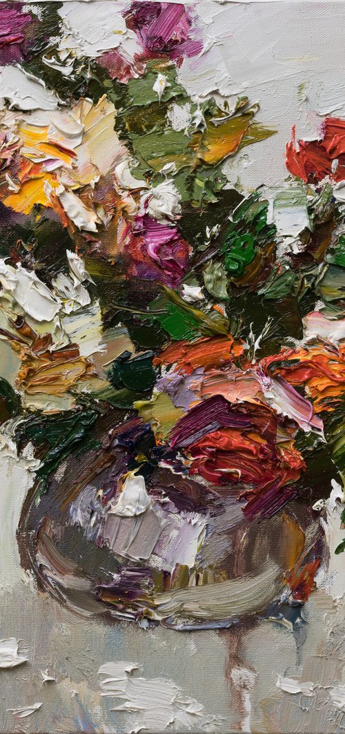 Roses in a vase  Still life painting- Original impasto oil painting by Anastasiia Valiulina
