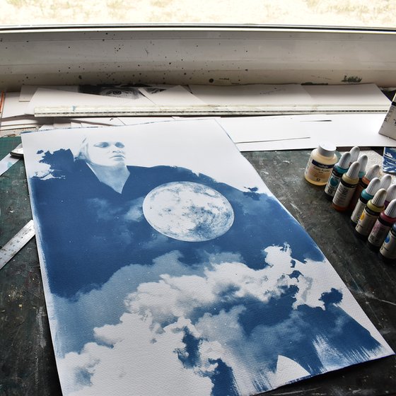 Cyanotype_28_42x60cm_Moon and girl