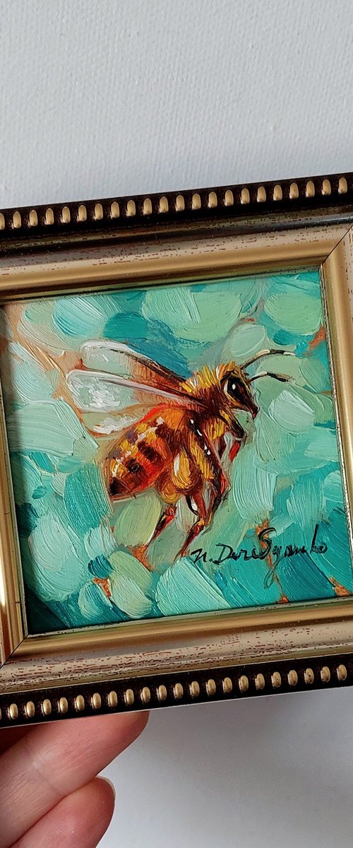 Bee by Nataly Derevyanko