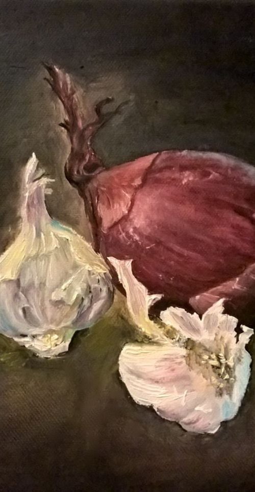 onion still life by Viktória Déri