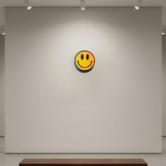 Large '3D' Smiley Face
