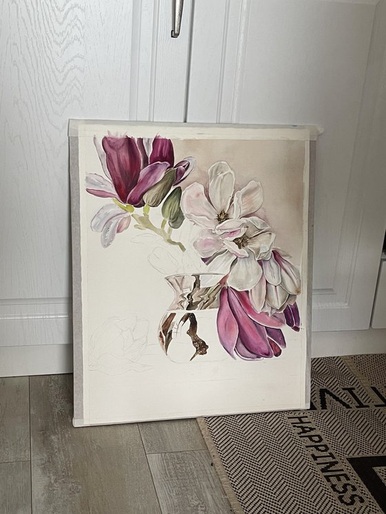 Manolias in the vase