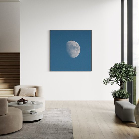 LOOK AT THE MOON