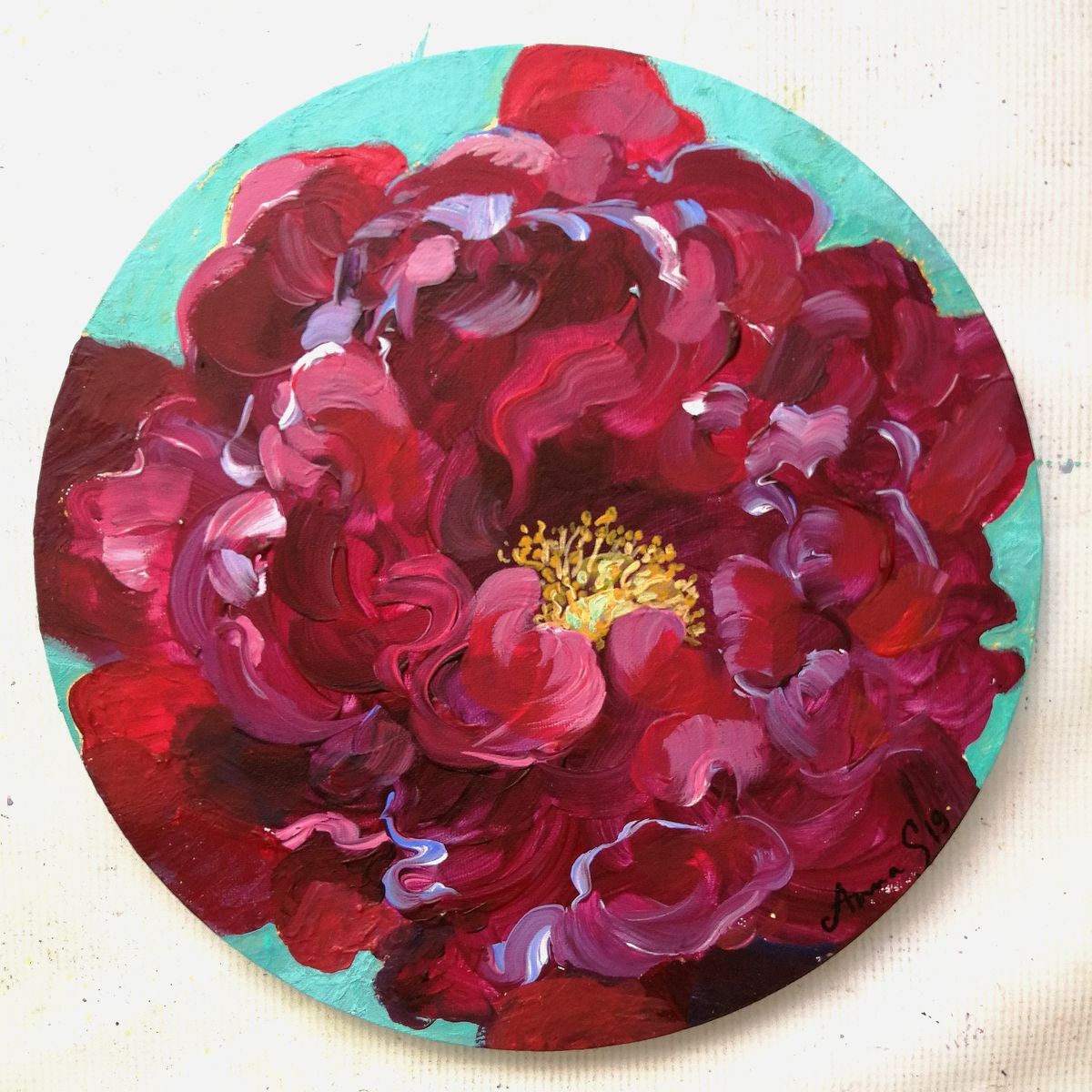 ’’Flower’’ small tondo canvas painting by Anna Silabrama