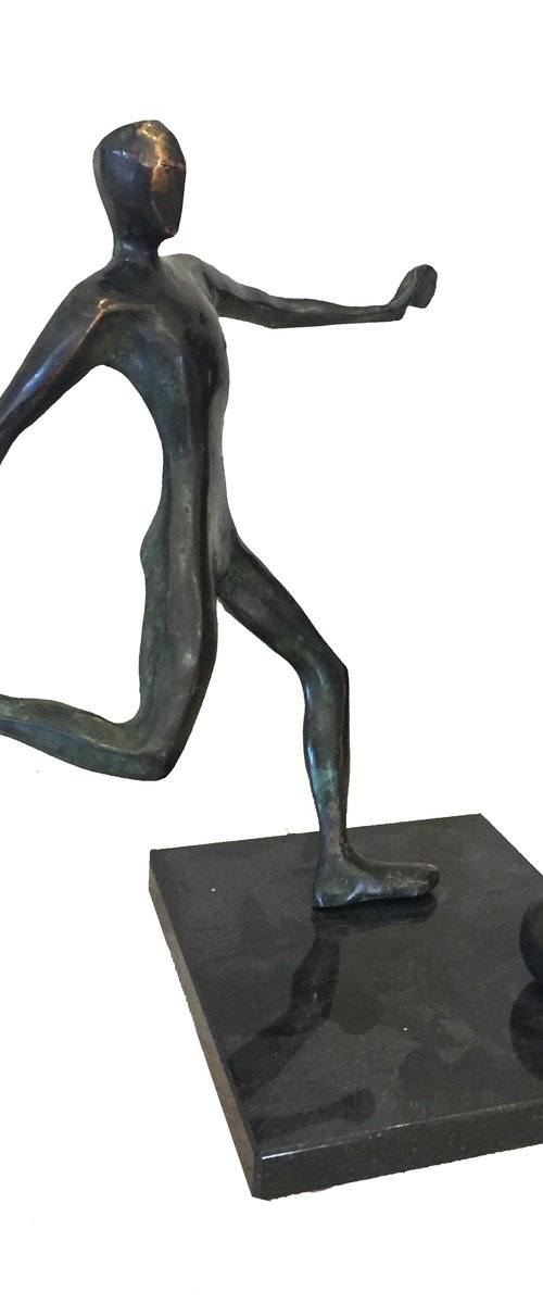 Football player - Perfect strike by Toth Kristof