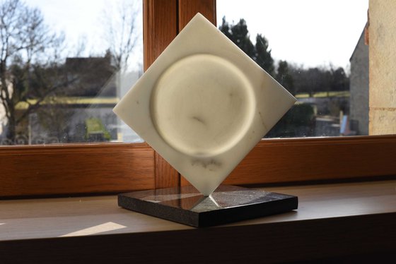 CIRCULAR LIGHT I I I