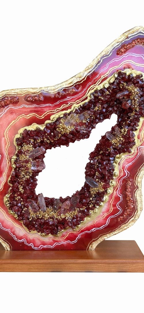 3D Geode Slice "Garnet" by Alexandra Dobreikin