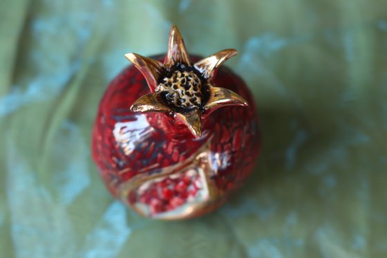 Pomegranate. Gold and Red