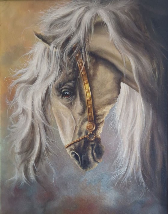 WHITE HORSE HEAD