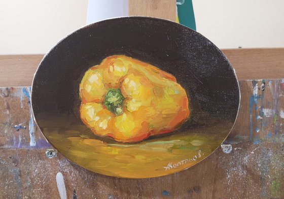 Yellow pepper (7x9" oval canvas)