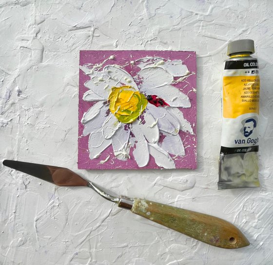 Daisy Ladybug - original oil impasto painting