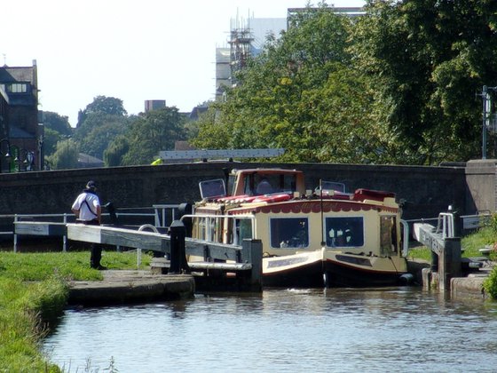 Lock gates